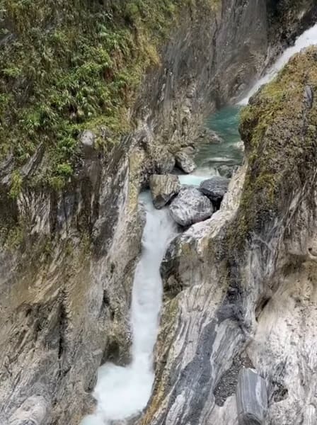 Hualien Hiking Jiuqudong Trail